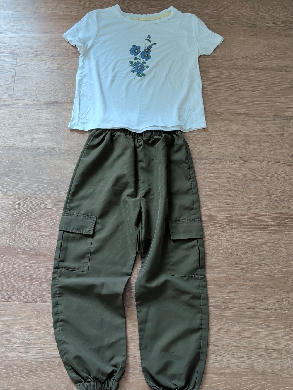 SHEIN Olive Green Cargo Jogger Pants for Kids & Nordstrom T- shirt